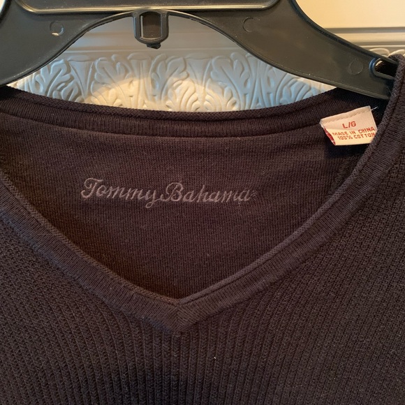 Brand new Tommy Bahama V- neck sweater in black, size large - Picture 2 of 3